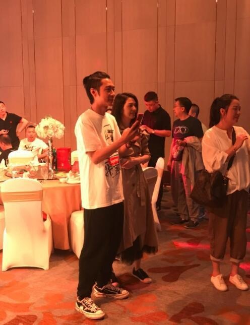 hong han truong dan phong anh 1