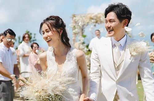 Tai tu 'Dai thai giam' va my nhan TVB lan dau cong khai anh cuoi hinh anh