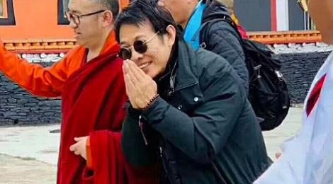 Ly Lien Kiet khoe khoan, tre trung hon sau 6 nam chua benh hinh anh