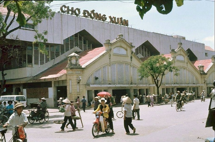Ha Noi moc mac nhung nam 90 hinh anh