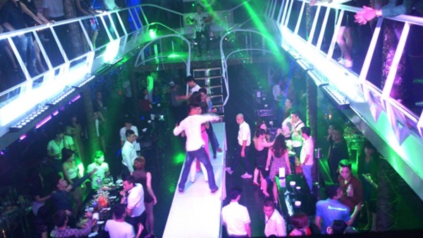 Du thuyen het phep 4 nam van ngang nhien hoat dong hinh anh