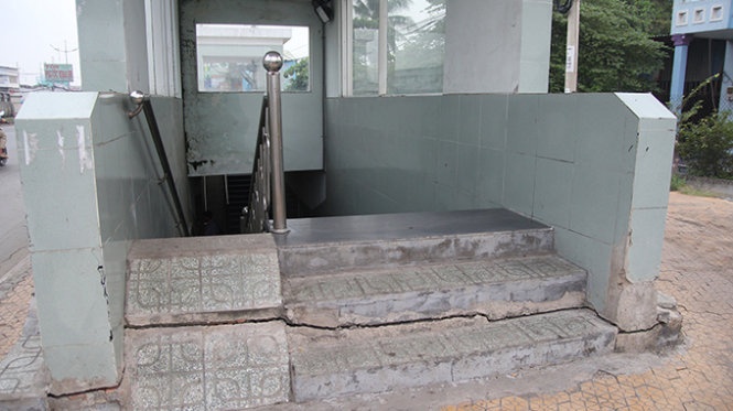 Ham chui di bo quoc lo 1 sut lun, nut ne hinh anh