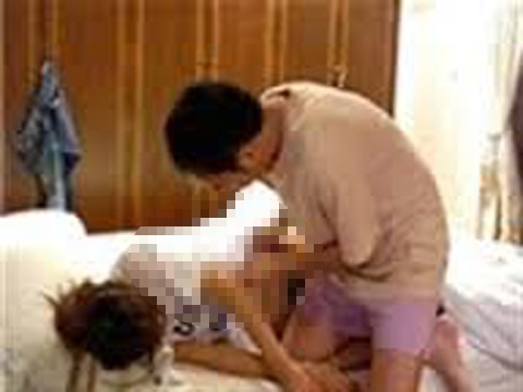 Hoc theo canh 'nong' trong phim, ham hai be gai 5 tuoi hinh anh