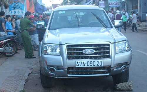 Phut kinh hoang khi nu tai xe tong 10 nguoi thuong vong hinh anh