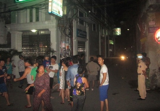 Toan nguoi la mat doat mang tho xay trong dem hinh anh