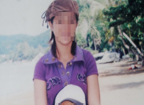 Nam thanh nien ngoi tu vi cuoi vo 13 tuoi hinh anh