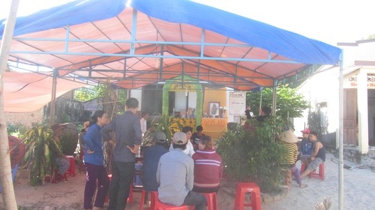 Vu treo co chet o cong an phuong: Cong an lam dung quy dinh? hinh anh