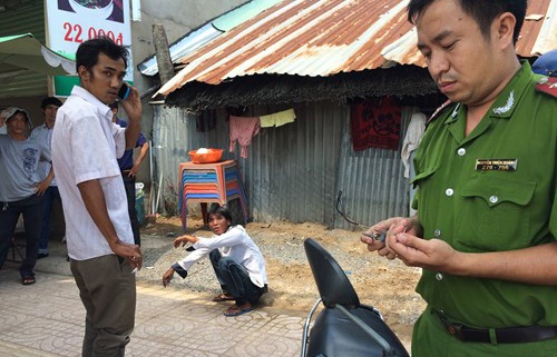 Chay bo duoi theo gan 2 km roi ha guc ten trom thu kim tiem hinh anh