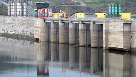 Nga tu dinh dap thuy dien, nam sinh chet tham hinh anh