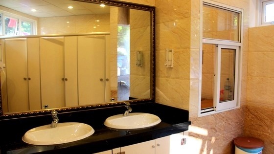 VTV: Can canh nha ve sinh '5 sao' mien phi tai TP.HCM hinh anh