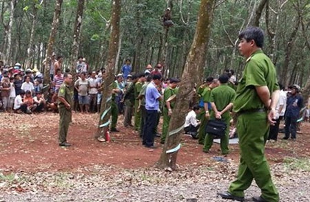 Bat nghi can giet con tin o Dak Nong hinh anh