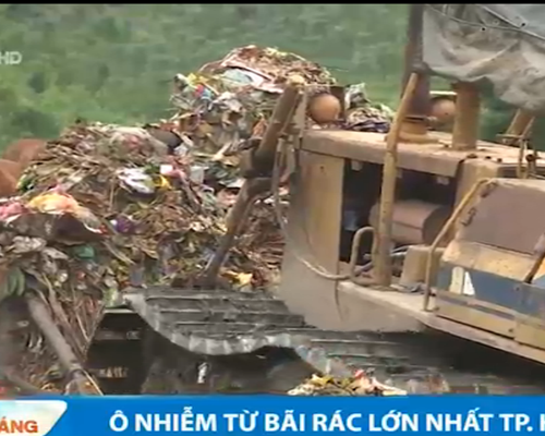 Nuoc thai tu bai rac chay thang ra nguon cap nuoc cho thu do hinh anh