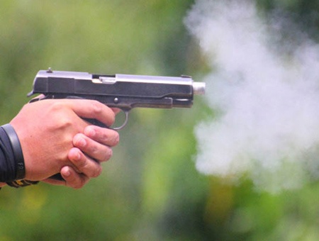 Ban vo trong thuong, chong treo co tu tu trong rung hinh anh