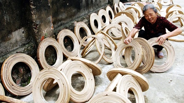 Lang lam long chim ngan do xuat khau hinh anh