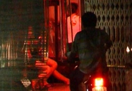 Tam bien trong... phong kin hinh anh