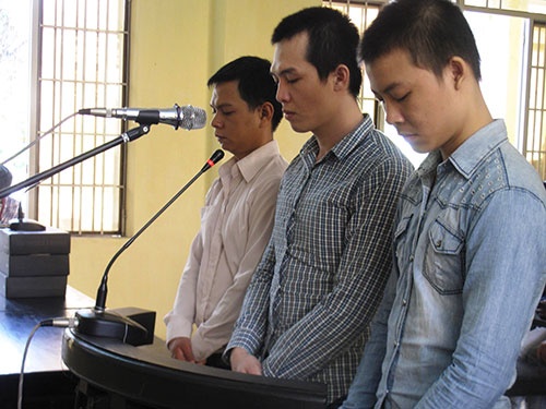 Gia dinh bi hai keu oan cho mot bi cao hinh anh