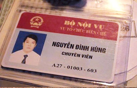 Chuyen vien Bo Noi vu rut the 'doa' CSGT bi phat 12,5 trieu hinh anh