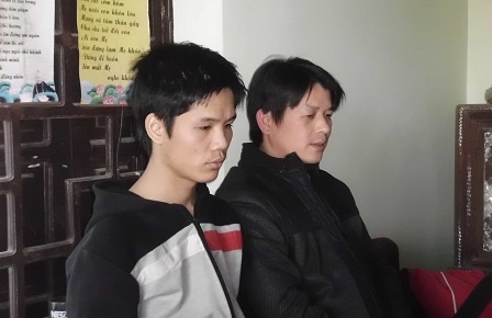 Di giang hoa giup ban, bi dam guc tai cho hinh anh