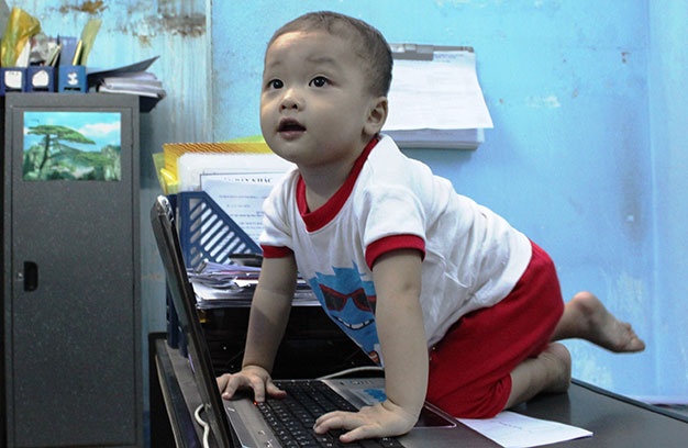 Me be trai bi bo tren taxi phai xet nghiem ADN hinh anh