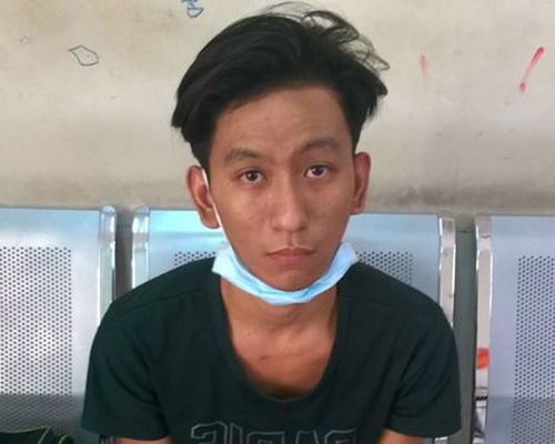 'Hiep sy' Minh Tien tay khong khong che con do cam dao hinh anh