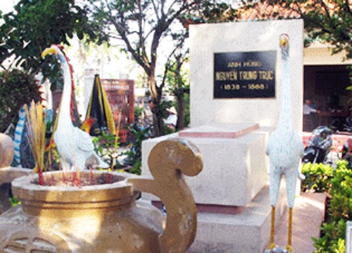 Lap gia pha gia, cung gio Nguyen Trung Truc sai ngay lam gi? hinh anh