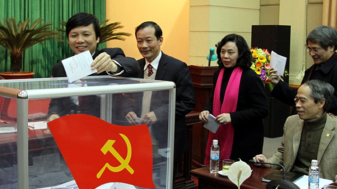 Ha Noi bau bo sung 2 pho bi thu Thanh uy hinh anh