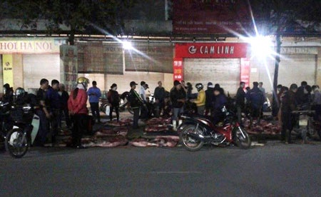 Hai hung cho 'lon ban': Ai bao ke? hinh anh