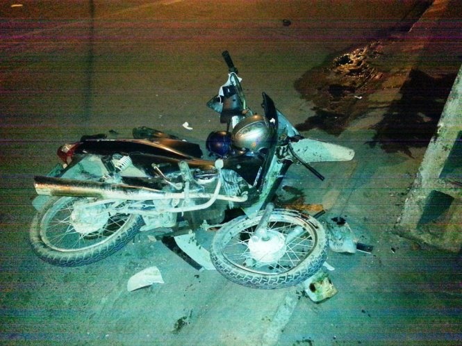 CSGT dang giai quyet tai nan nay lai co tai nan khac hinh anh