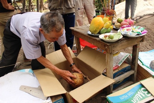 Một bộ hài cốt có dấu hiệu lạ.