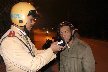 Nhieu tai xe bo chay khi bi do nong do con sieu nhanh hinh anh