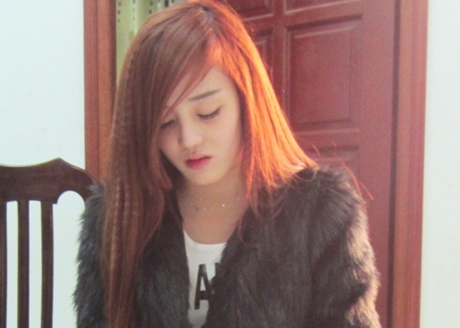 Thoi an choi dua doi bien co gai xinh dep thanh 'tu ba' hinh anh