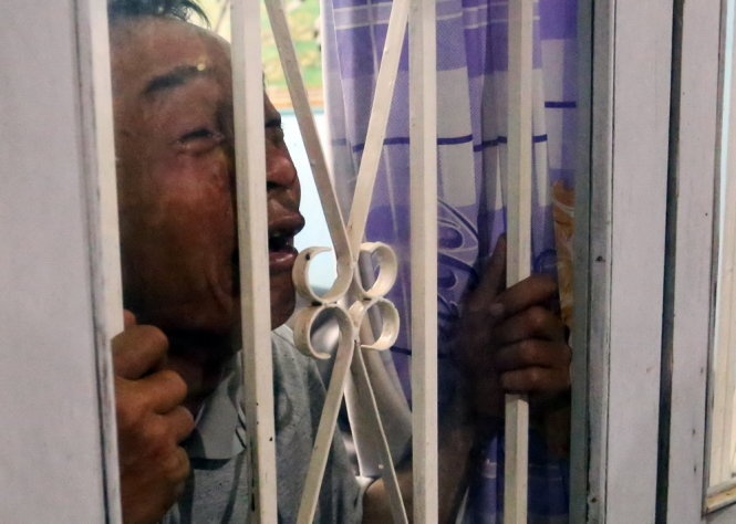 Di da ngoai, 3 thieu nu tro ve tren xe tang hinh anh