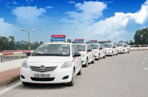 Dua taxi ra dao Ly Son phuc vu nguoi dan hinh anh