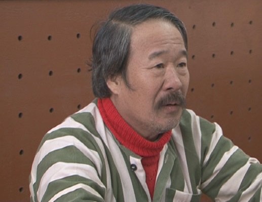 Bat 'ong trum' duong day mua ban, san xuat vu khi lon hinh anh