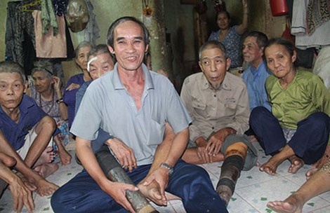 Can nha co 38 nguoi ban ve so hinh anh