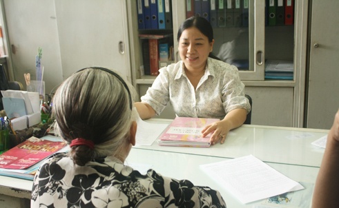 Ghi chep tai phong nhan hien thi hai hinh anh