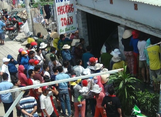 Nguoi dan ong chet sau mot gio vao thue nha nghi hinh anh