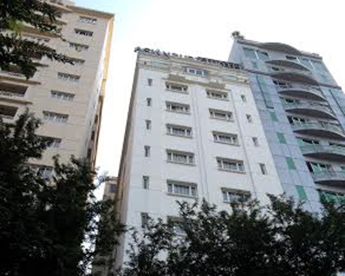 Roi tu lau khach san, khach nuoc ngoai tu vong hinh anh