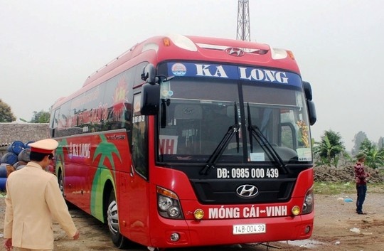 Xe giuong nam 37 cho nhoi nhet 117 khach hinh anh