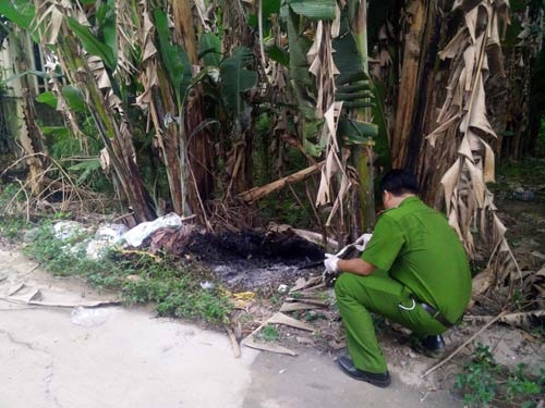 Bat hung thu ham hai nguoi tren nuong roi phi tang xac hinh anh