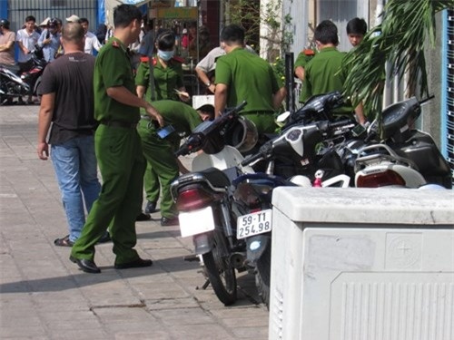 Thanh nien tu cat co sau va cham giao thong hinh anh