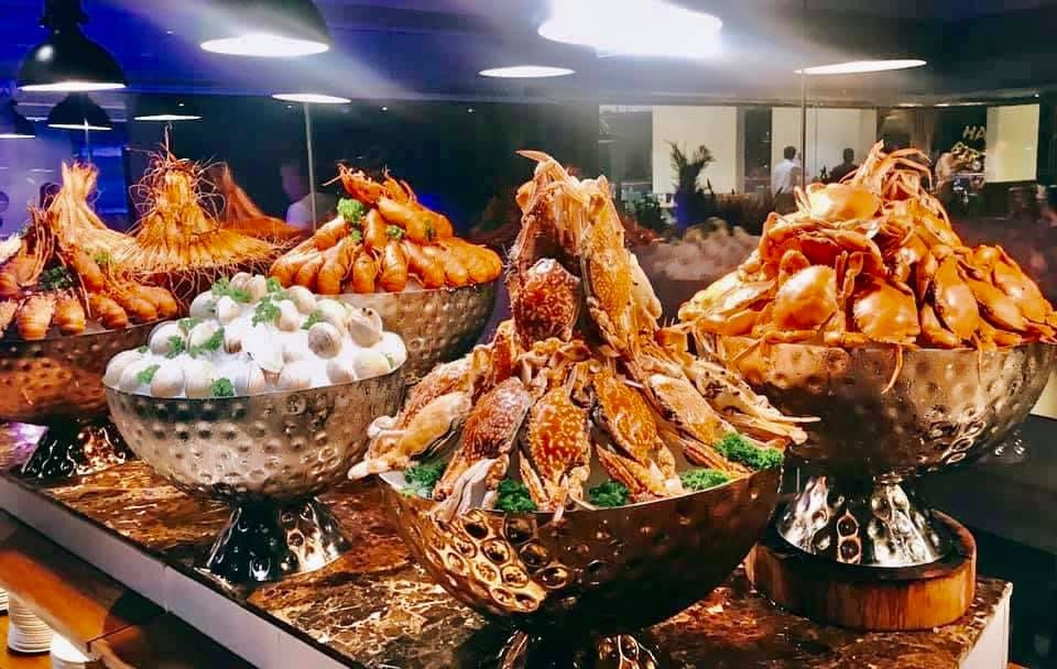 4 nha hang buffet cho gia dinh o TP.HCM hinh anh