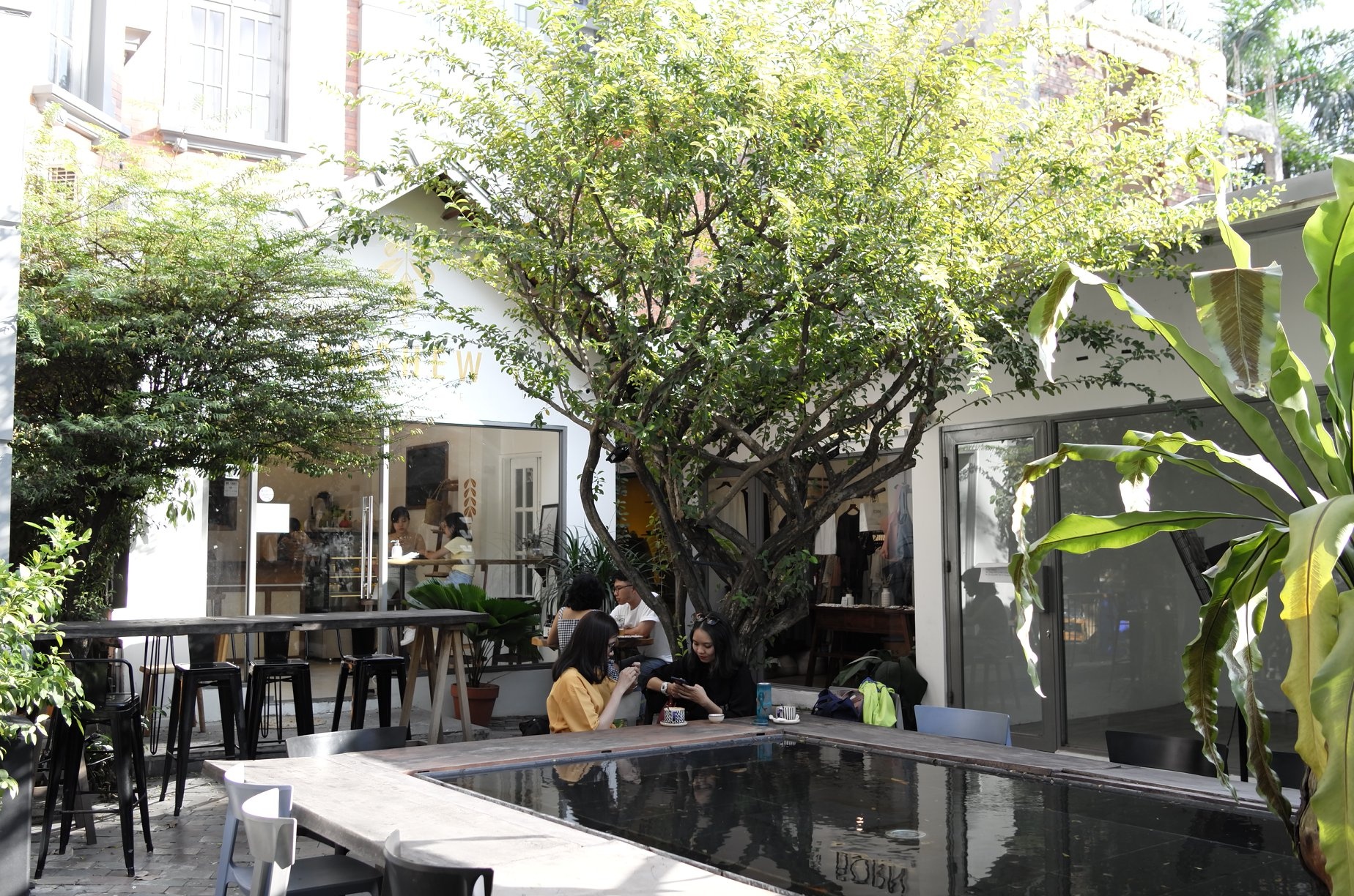 3 to hop an choi danh cho gioi tre o Thao Dien hinh anh