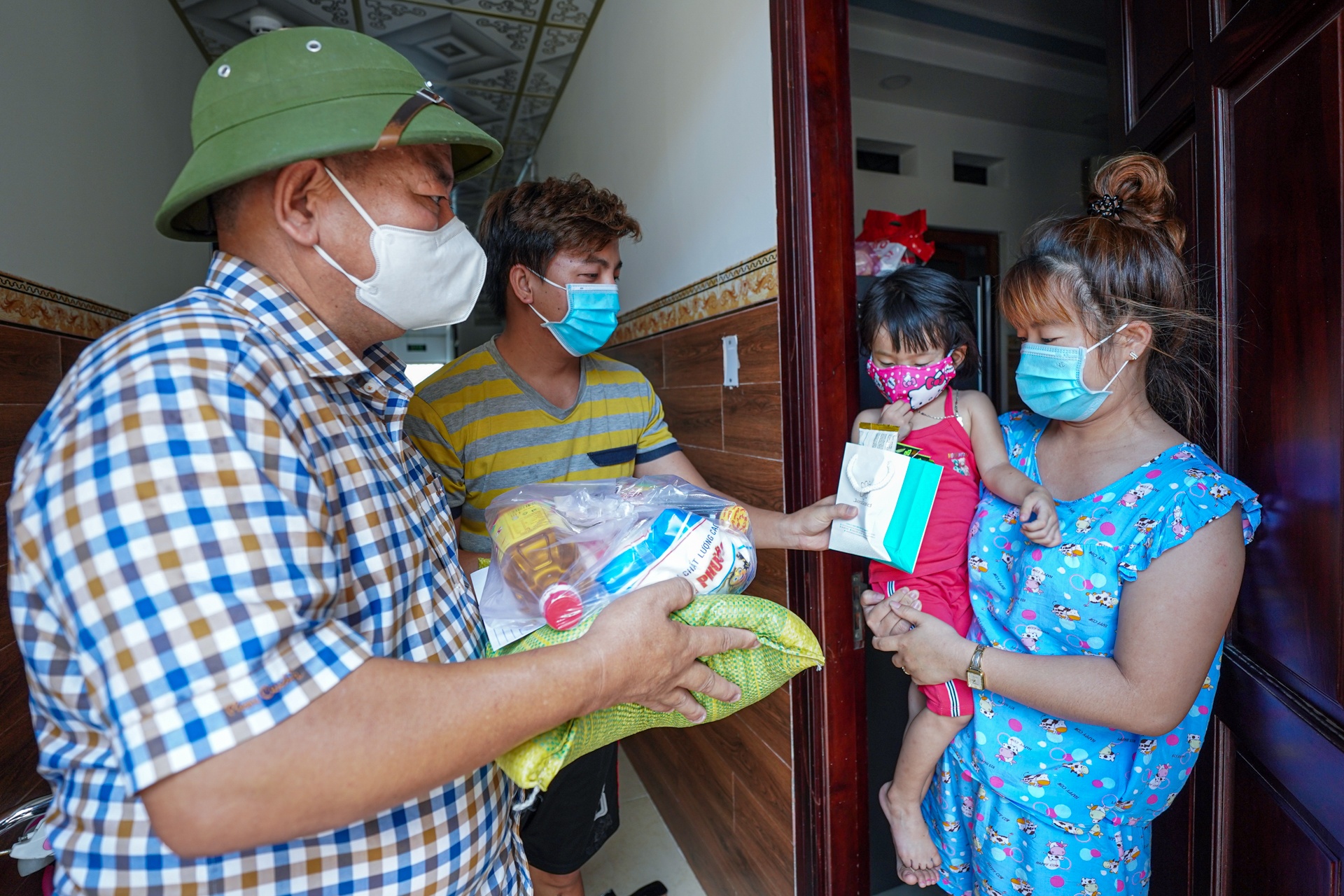 gian cach xa hoi o TP.HCM anh 4