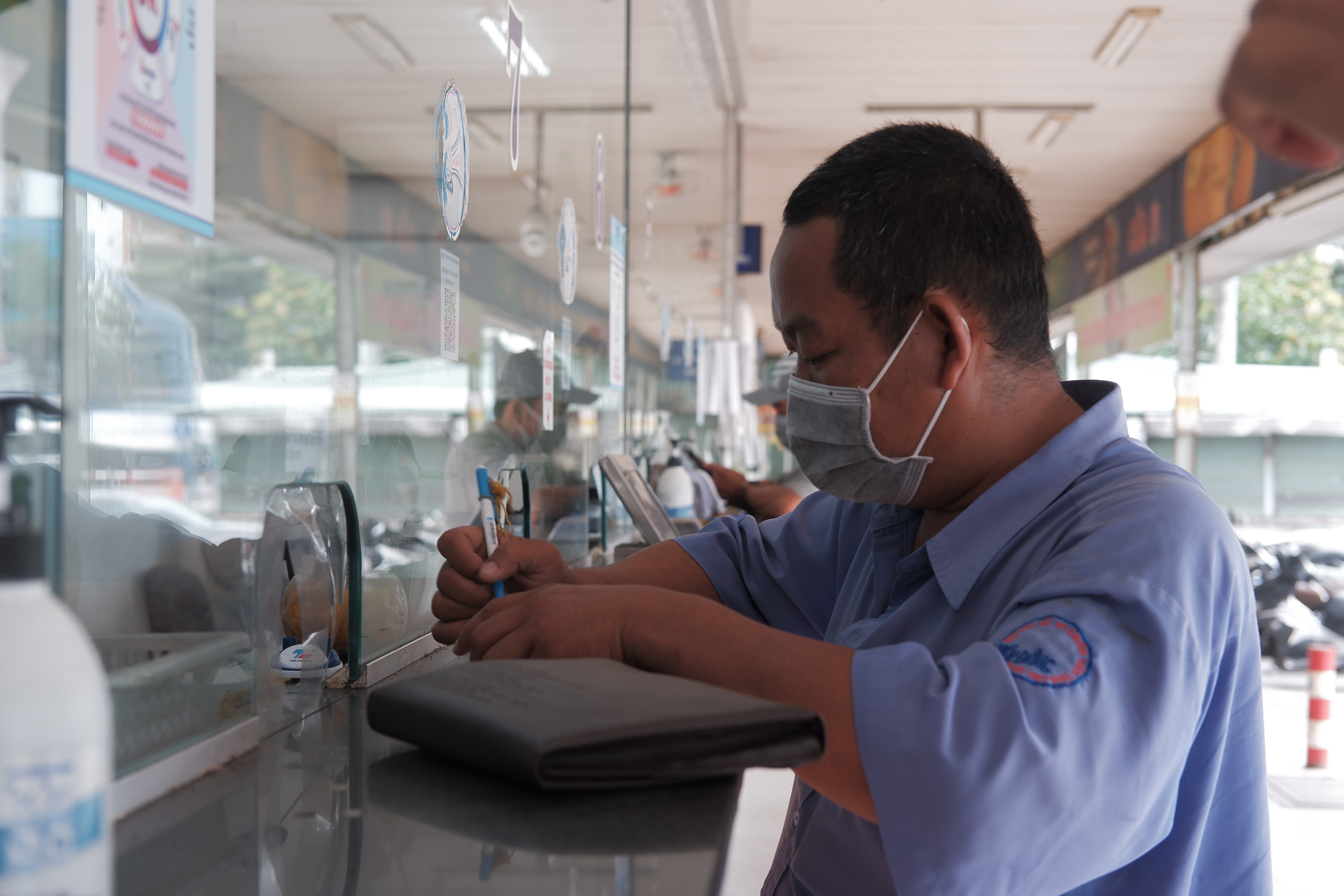 ben xe Mien Dong anh 3