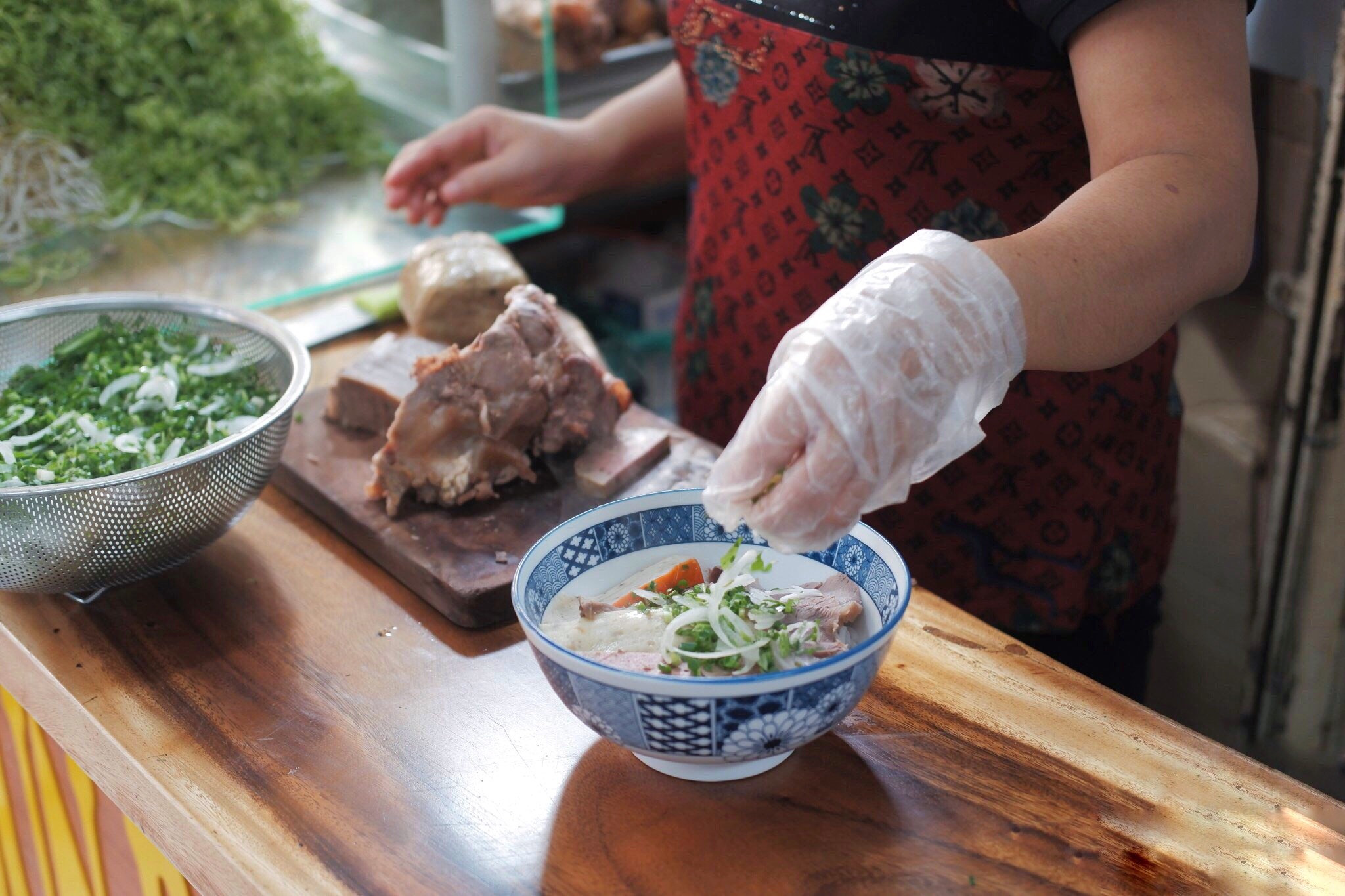 an uong tai cho anh 2