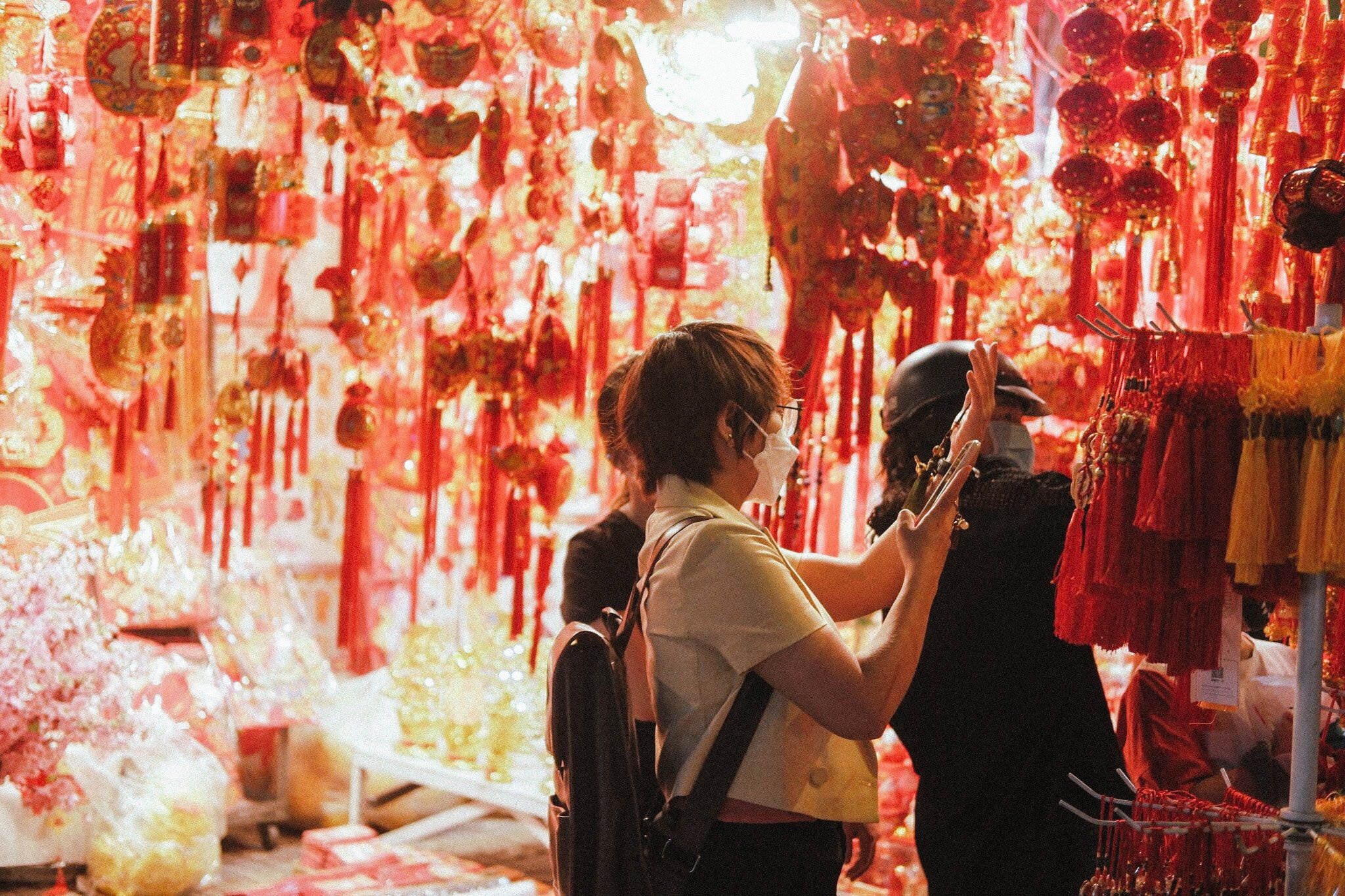 Cho phao lon nhat TP.HCM nhon nhip ngay can Tet hinh anh