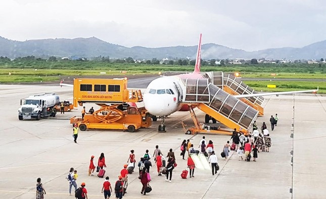 De xuat dau tu 4.328 ty dong nang cap san bay Lien Khuong hinh anh