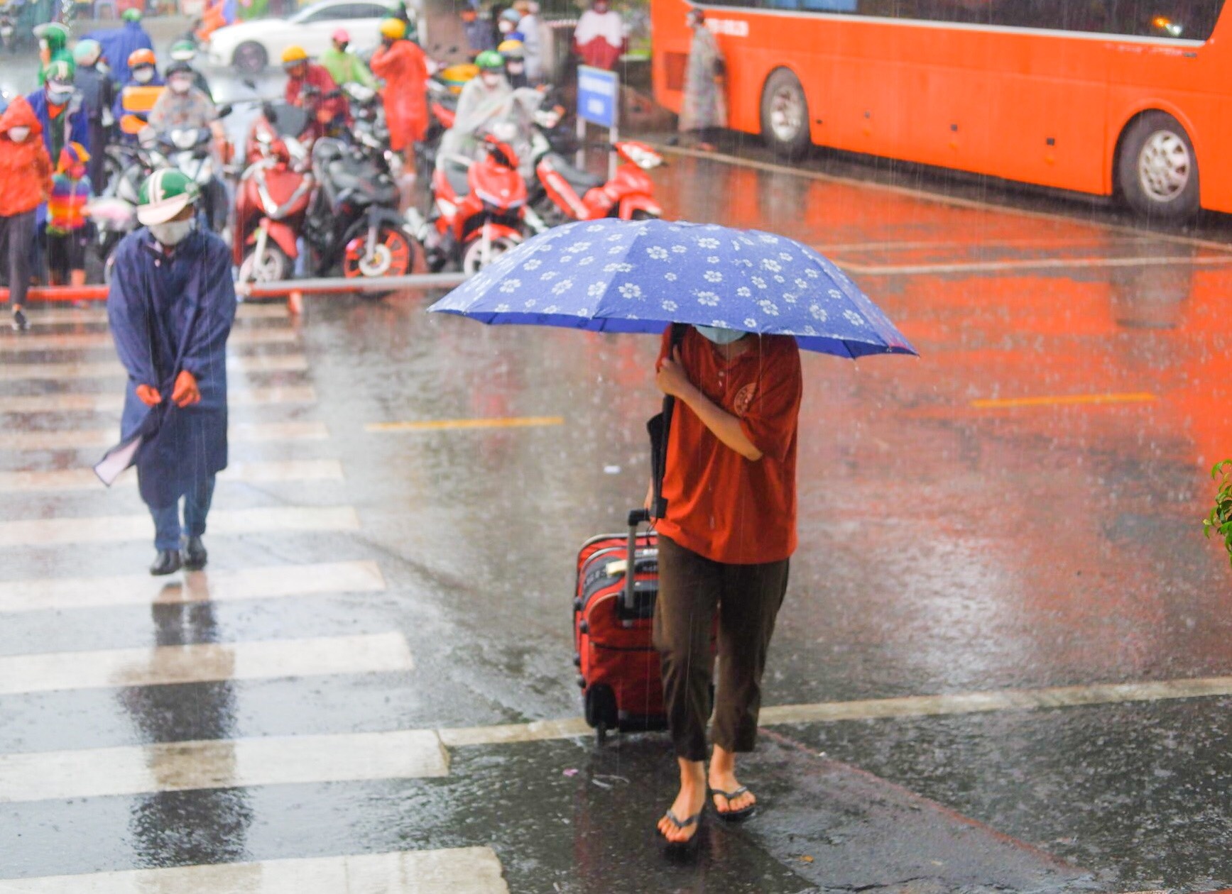 ben xe mien dong anh 2