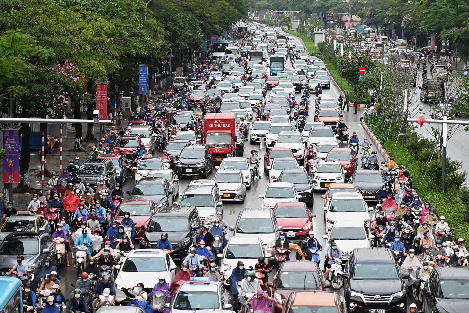 un tac truoc san my dinh anh 1